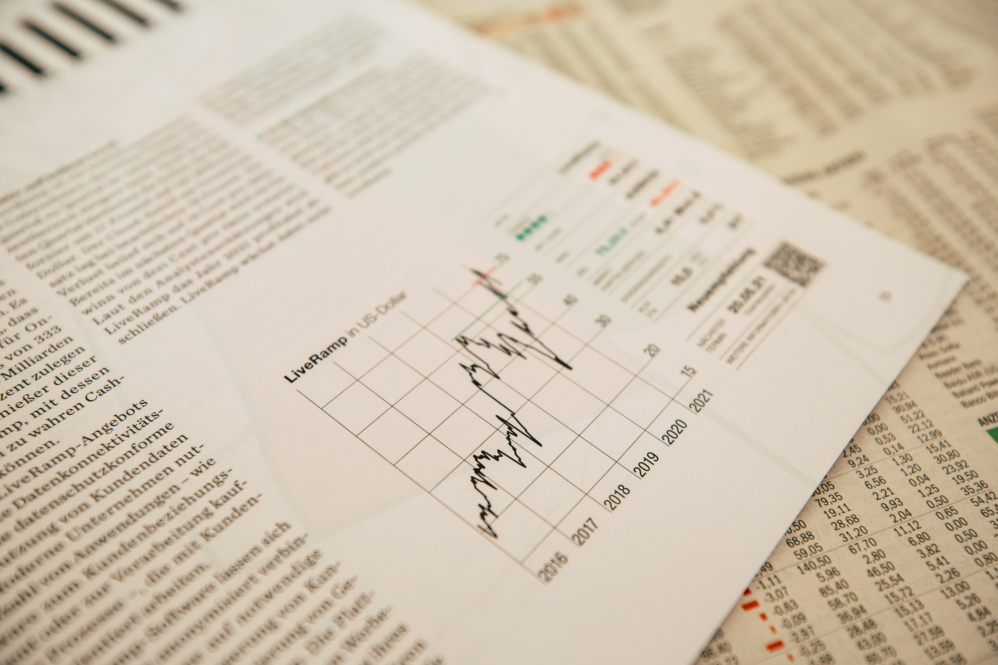 Consultoría Financiera Estratégica - Imagen profesional representando servicios de Advisory